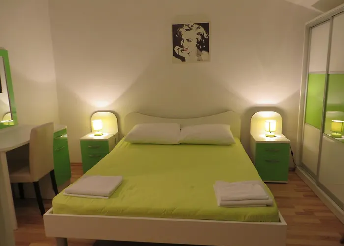 Petar Ii Апартаменты Хвар